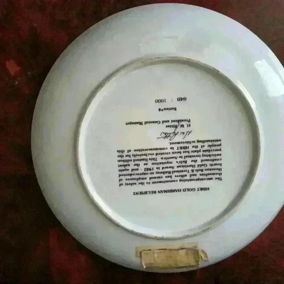 Collectable HB&T Gold Harriman Recipient Fine Porcelain Plate Series #4 649/1000 - Picture 2 of 8